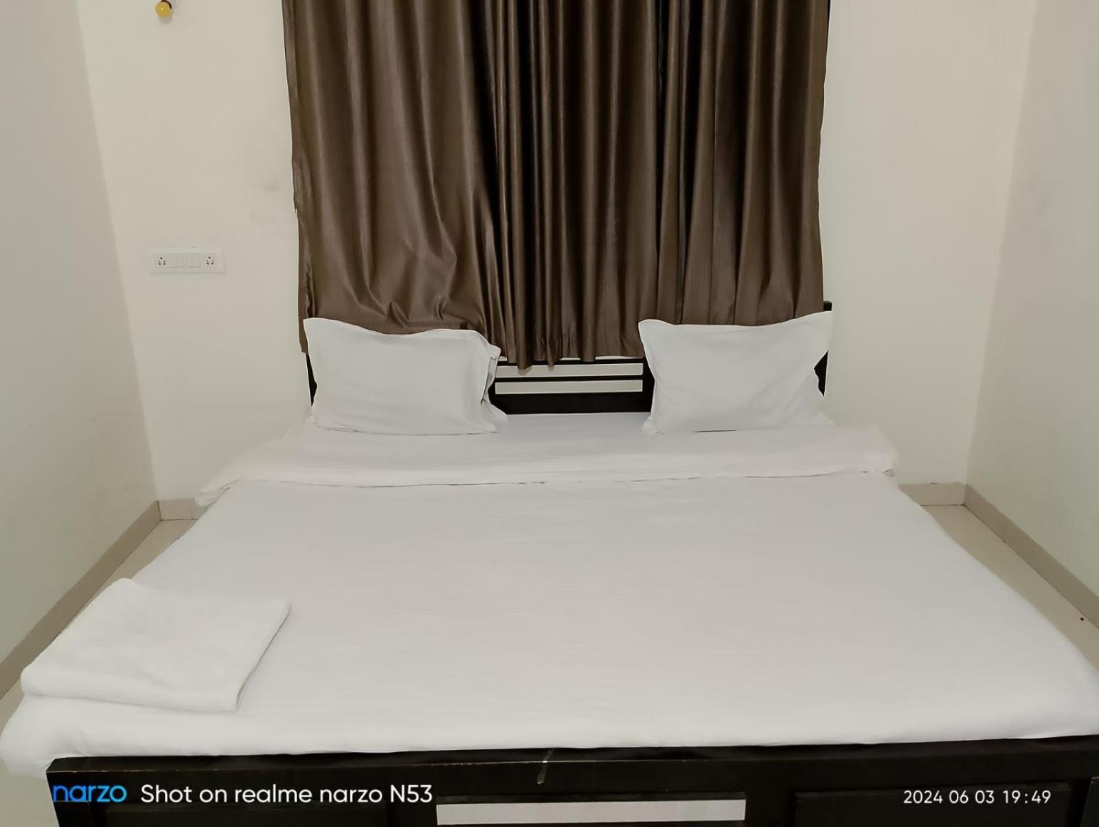 Blue Bell Homestay Lonavala Luaran gambar