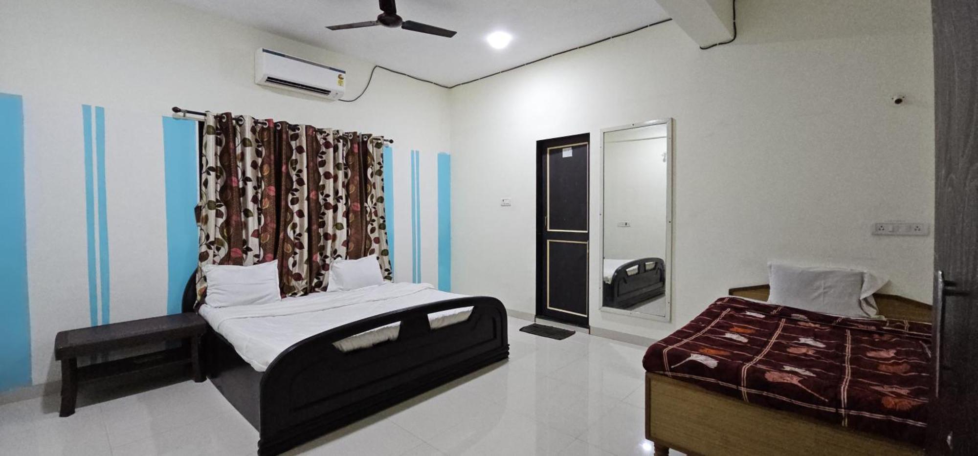 Blue Bell Homestay Lonavala Luaran gambar