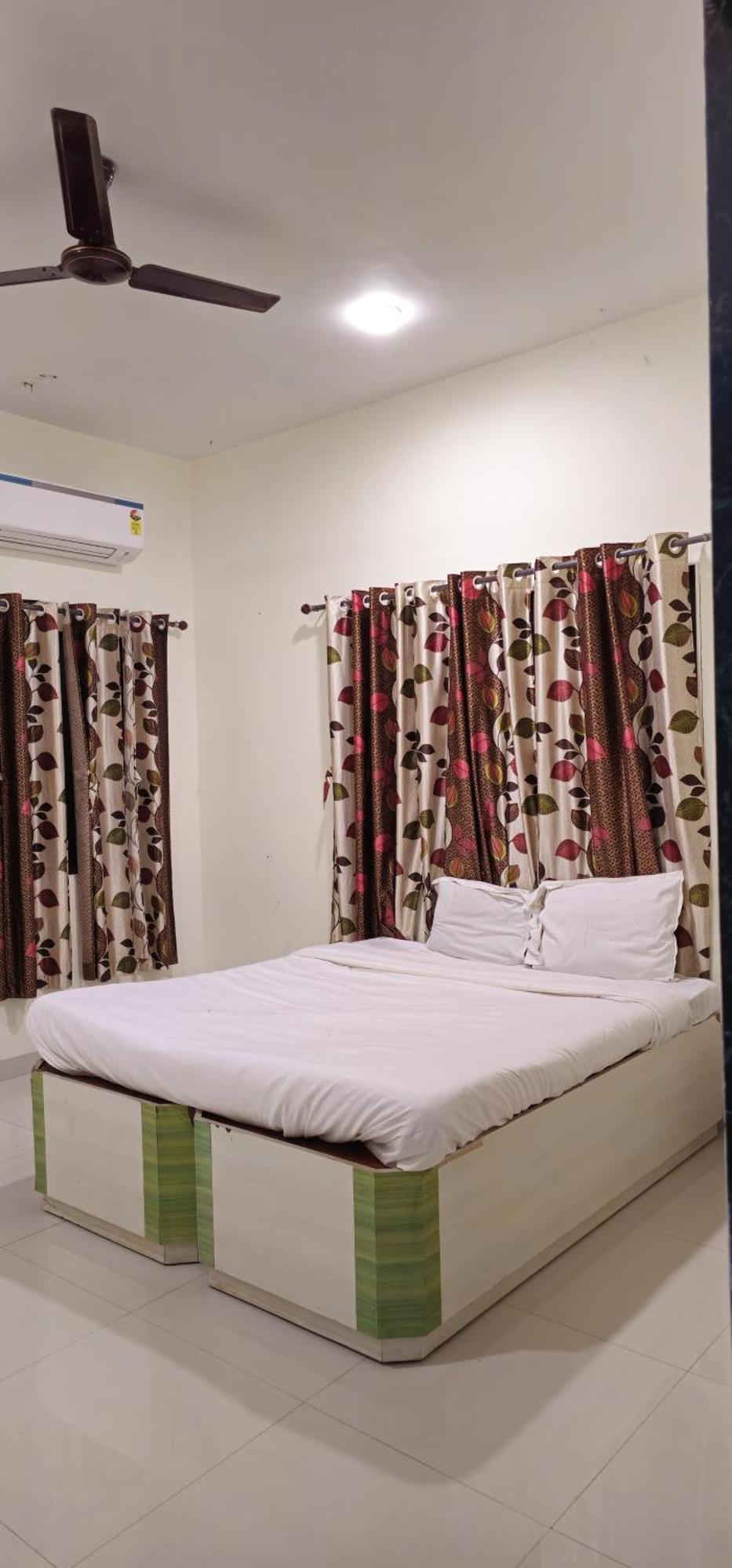 Blue Bell Homestay Lonavala Luaran gambar