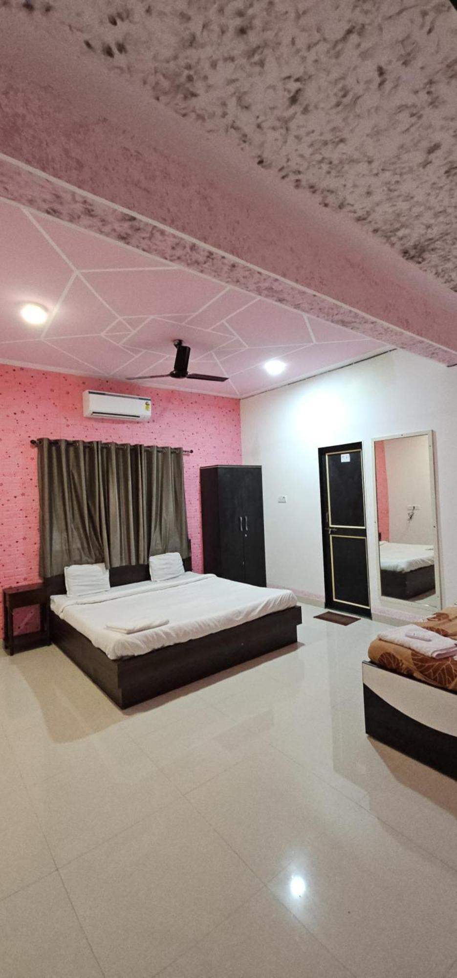 Blue Bell Homestay Lonavala Luaran gambar