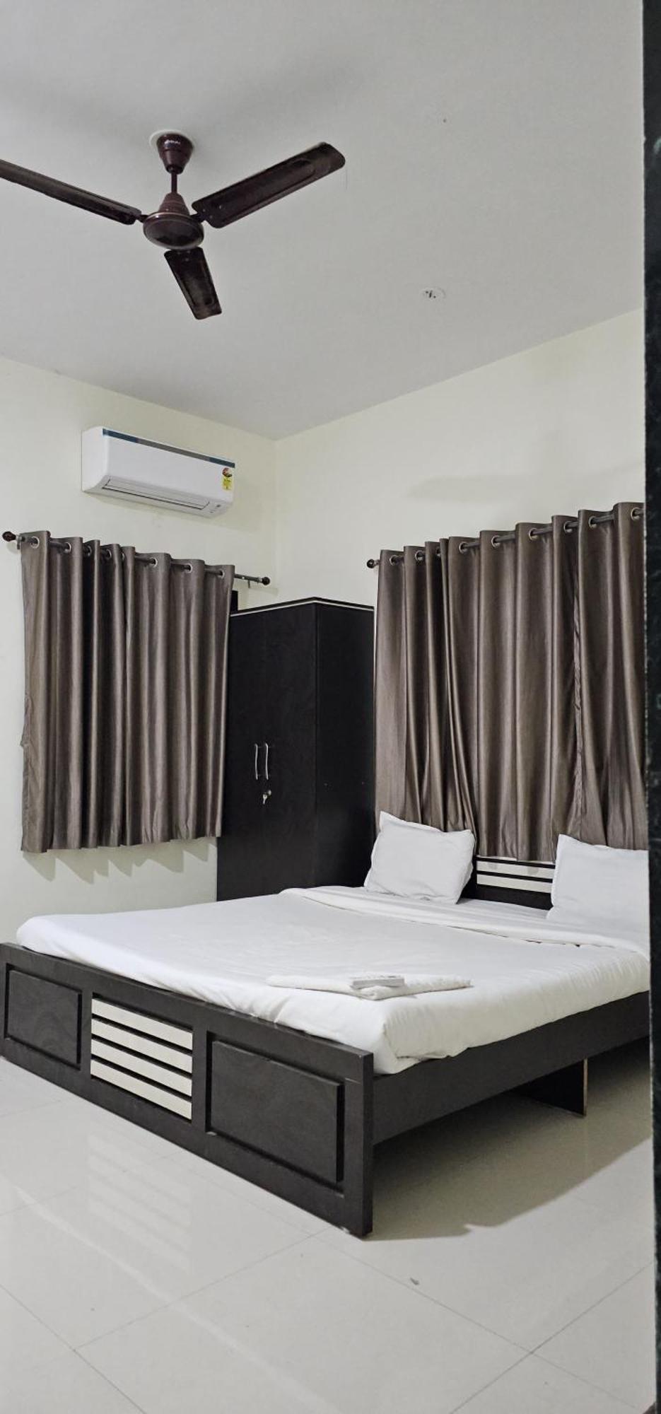 Blue Bell Homestay Lonavala Luaran gambar